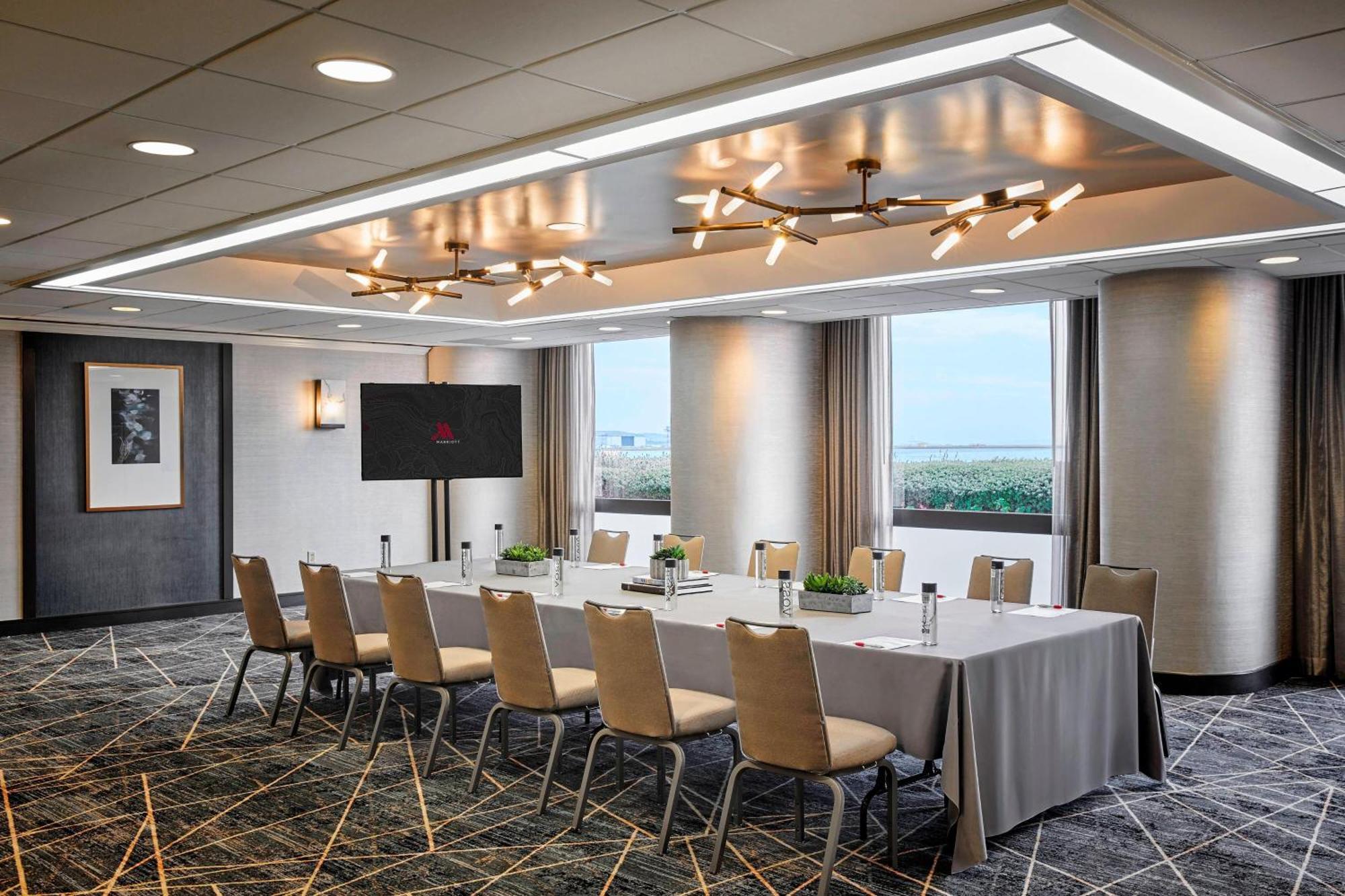 San Francisco Airport Marriott Waterfront Hotel Бърлингейм Екстериор снимка