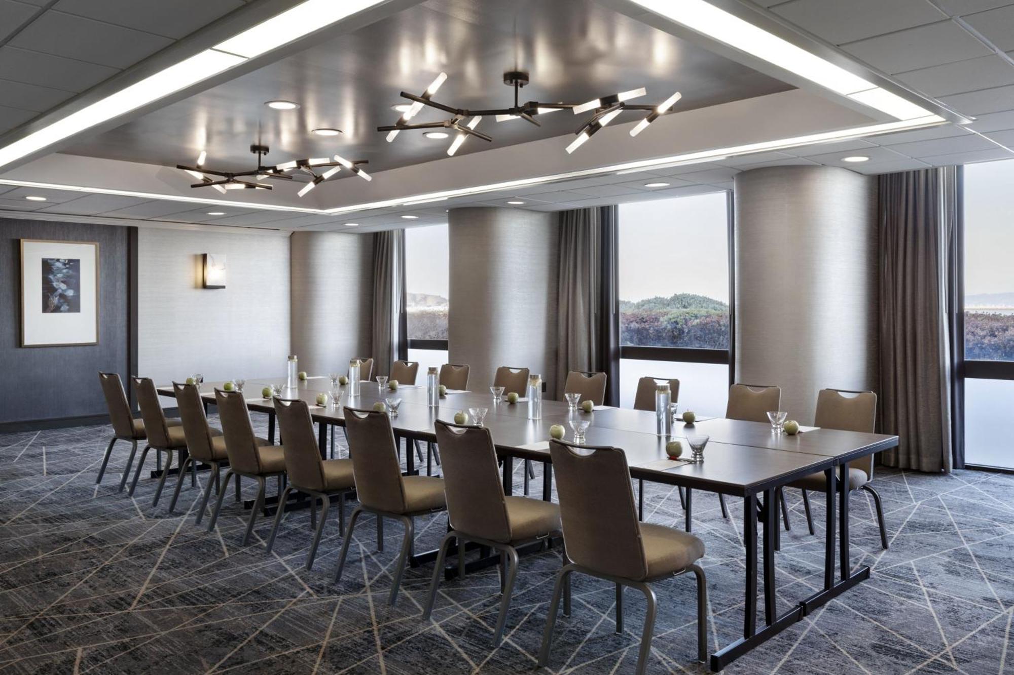 San Francisco Airport Marriott Waterfront Hotel Бърлингейм Екстериор снимка