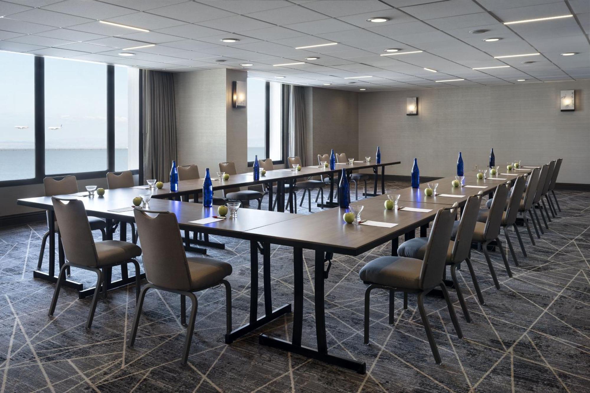 San Francisco Airport Marriott Waterfront Hotel Бърлингейм Екстериор снимка